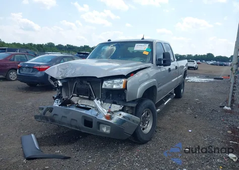 2004 Chevrolet Silverado 3500 Lt z USA, uszkodzony, nr VIN 1GCHK33244F221700